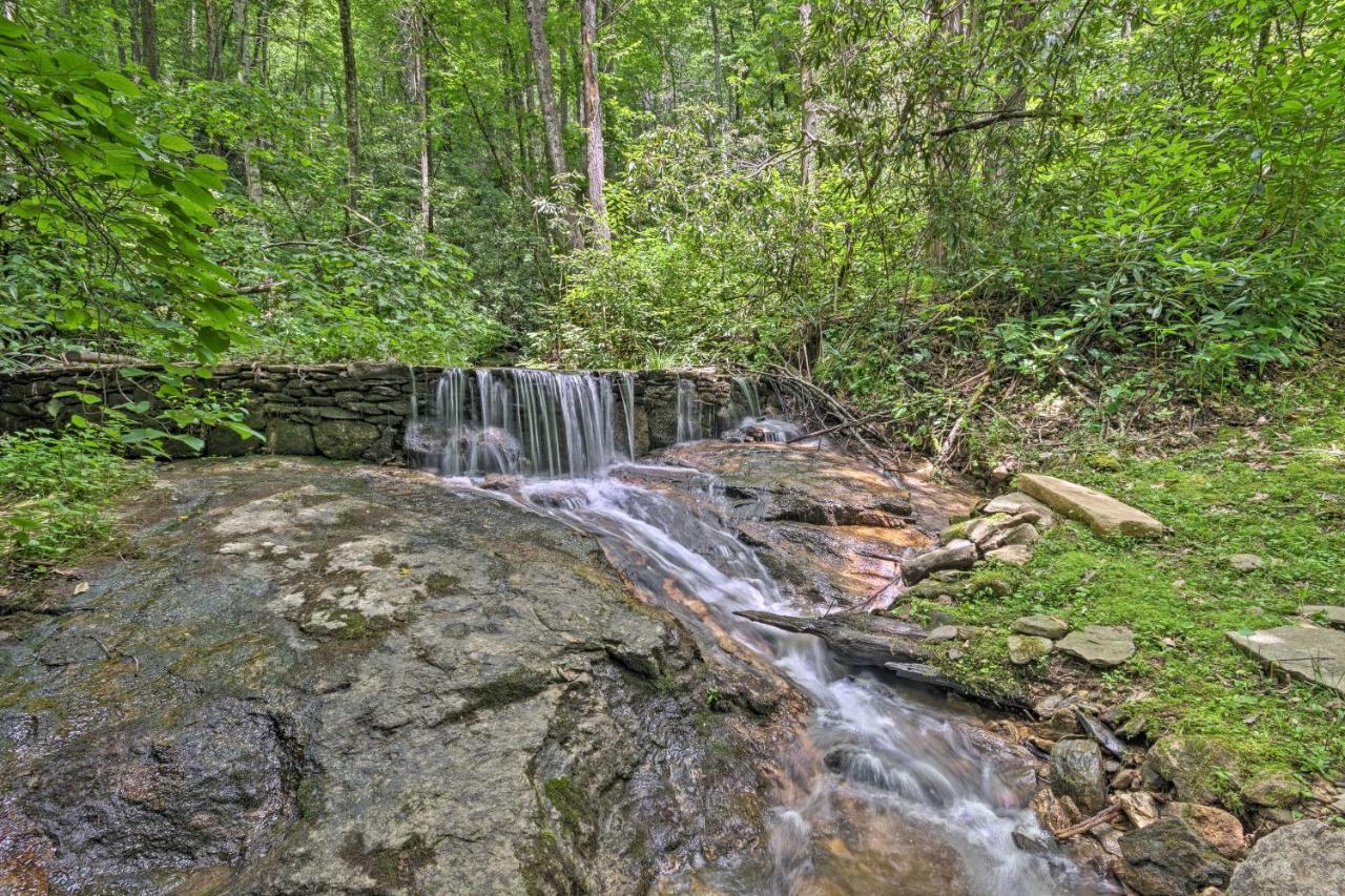 Creekside Cabin With Deck In Pisgah Forest! Barnardsville Exterior photo